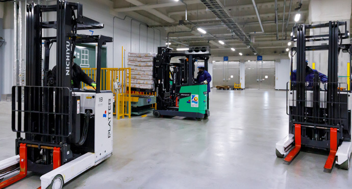 物流・配送の提案営業（物流事業部）Logistics Division